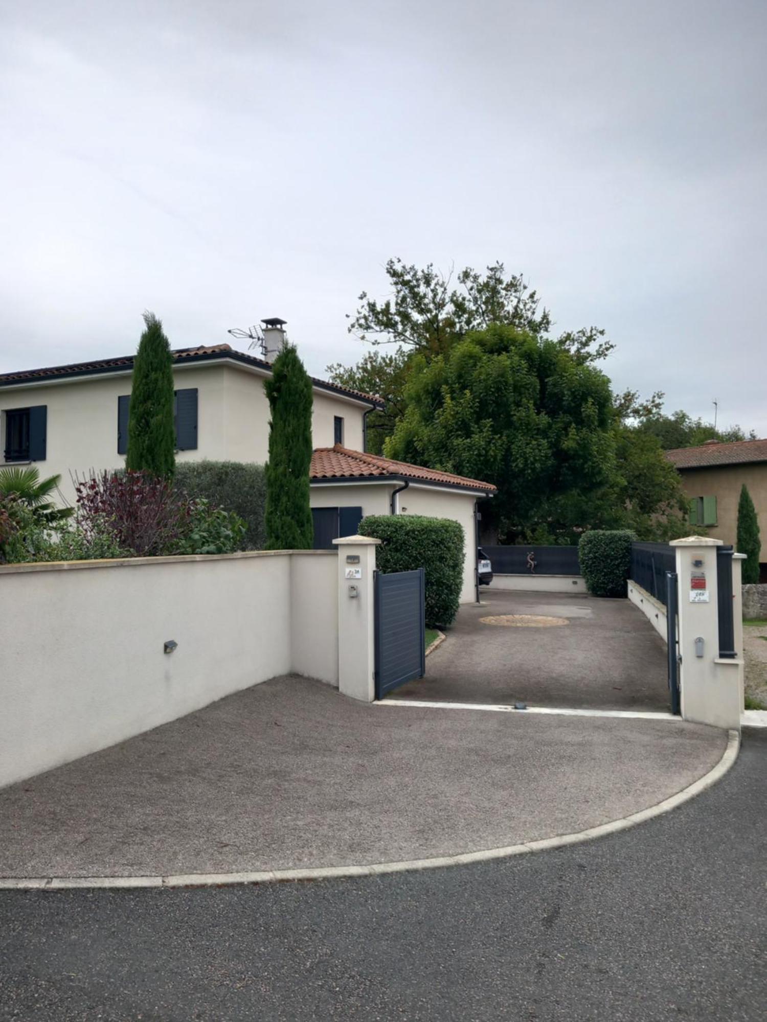 L'Olivier Apartment Mornant Bagian luar foto